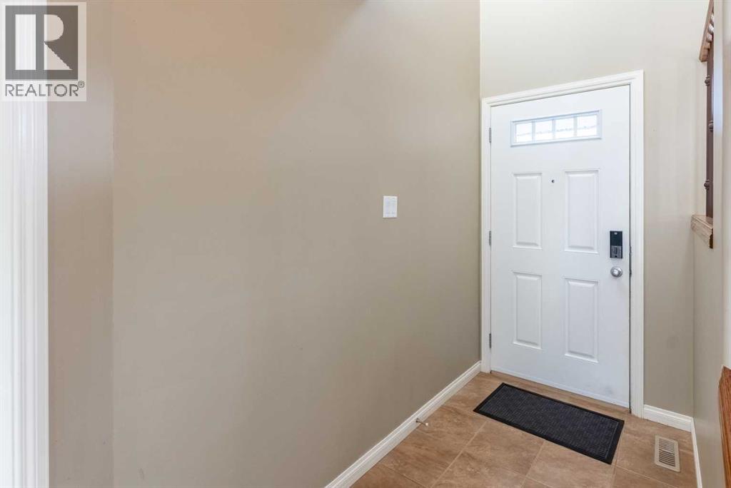 17 Coalbanks Link W Property Photo 3
