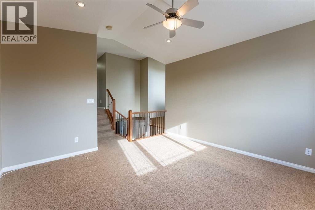 17 Coalbanks Link W Property Photo 18