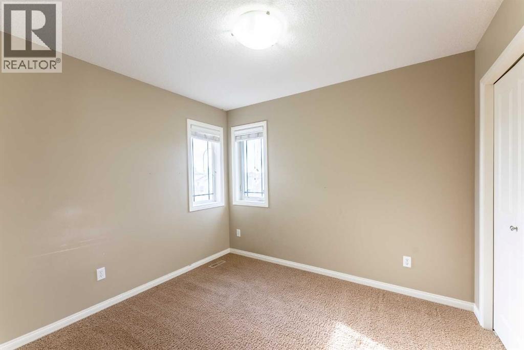 17 Coalbanks Link W Property Photo 19