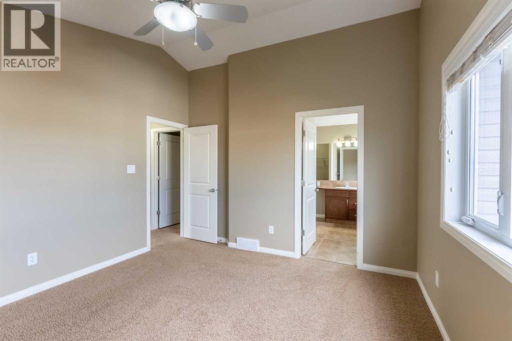 17 Coalbanks Link W Property Photo 25