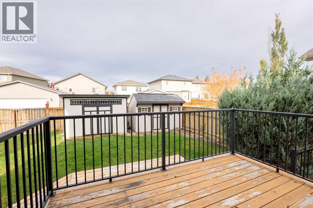 17 Coalbanks Link W Property Photo 36