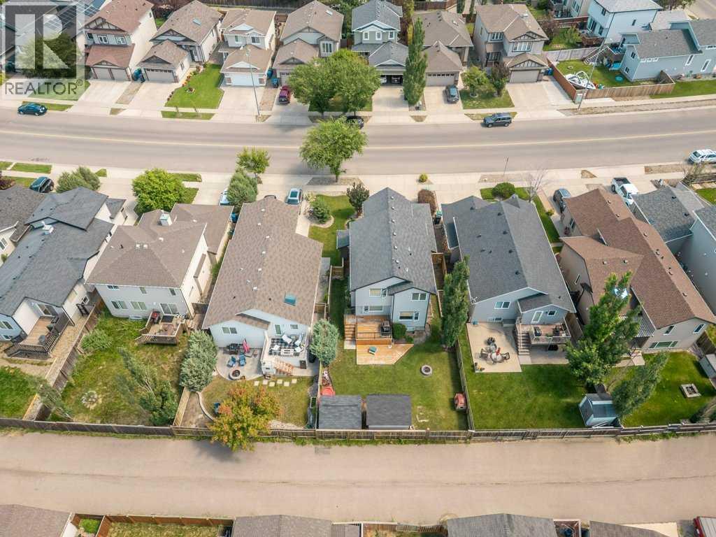 17 Coalbanks Link W Property Photo 45