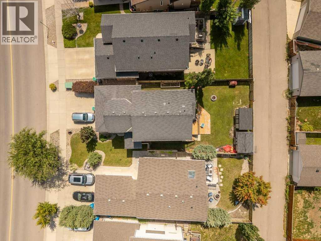 17 Coalbanks Link W Property Photo 46