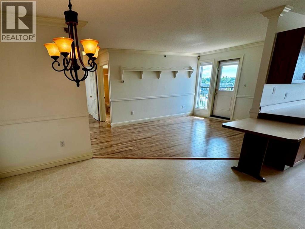 9919 99 Avenue Property Photo 3