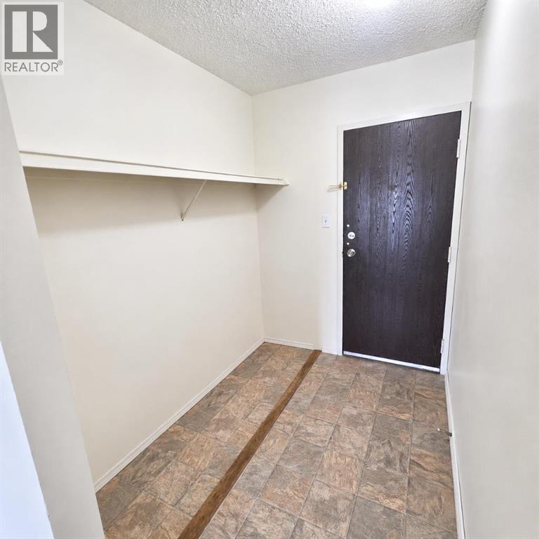 5611 10 Avenue Property Photo 2