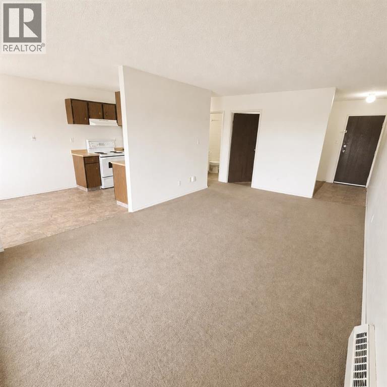 5611 10 Avenue Property Photo 4