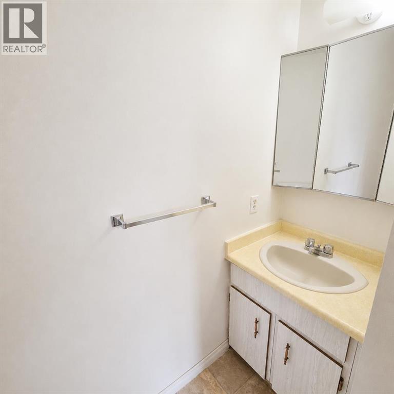 5611 10 Avenue Property Photo 16