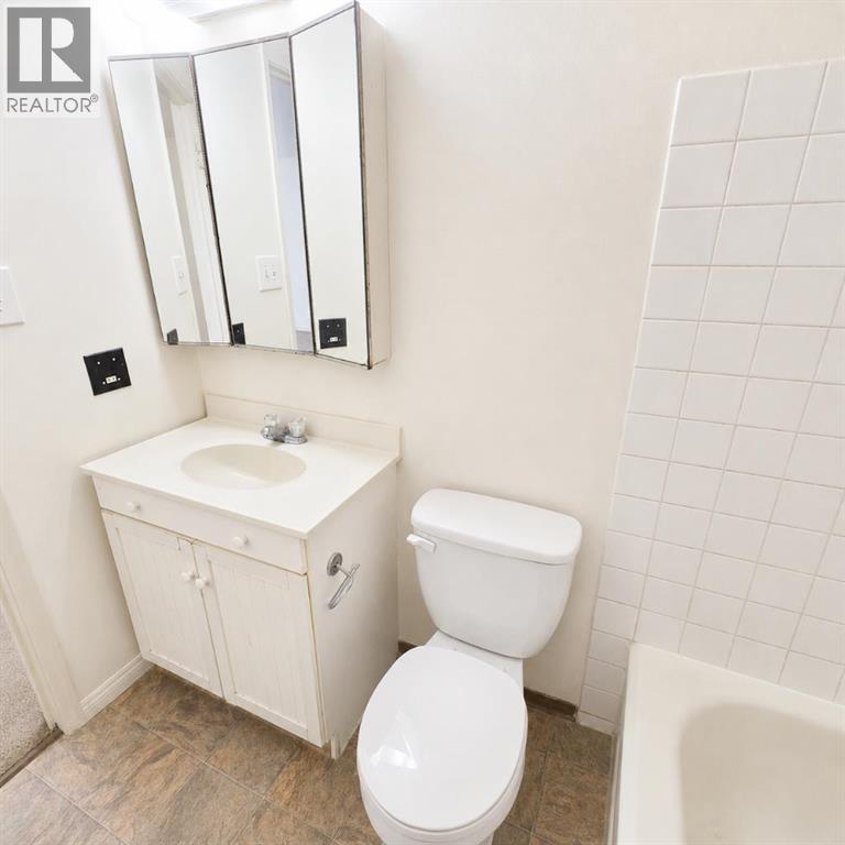 5611 10 Avenue Property Photo 23
