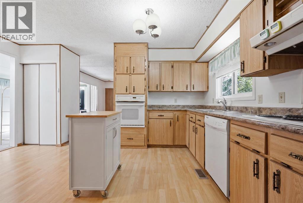 3011 Burroughs Manor Ne Property Photo 15