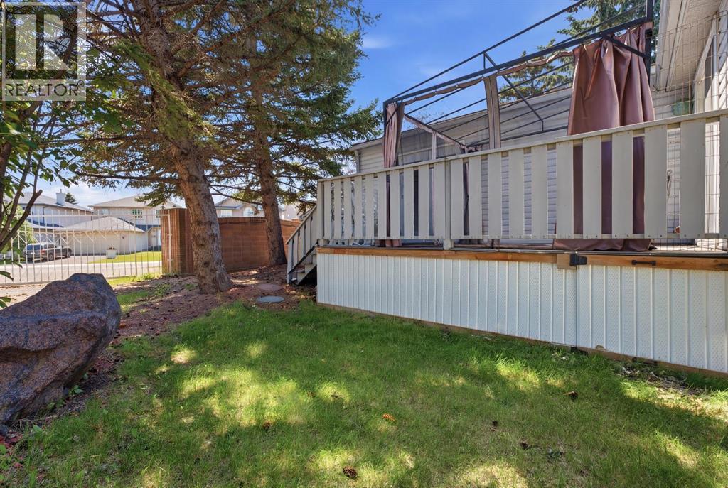 3011 Burroughs Manor Ne Property Photo 28