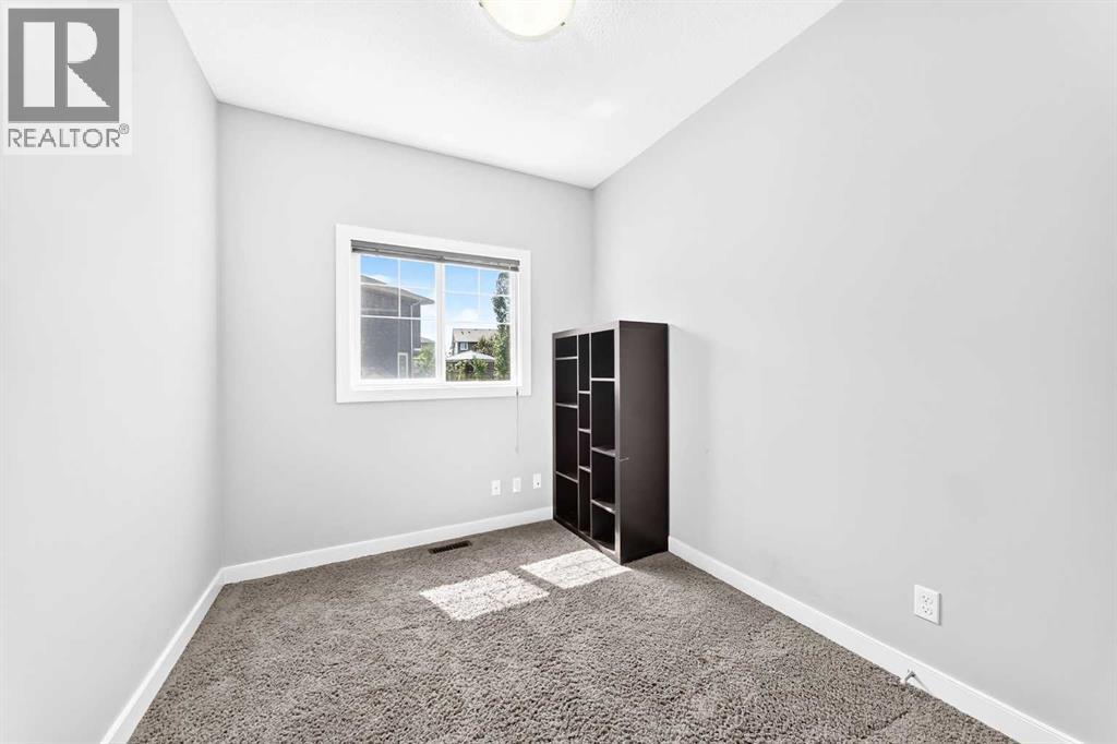 325 Evanspark Gardens Nw Property Photo 13