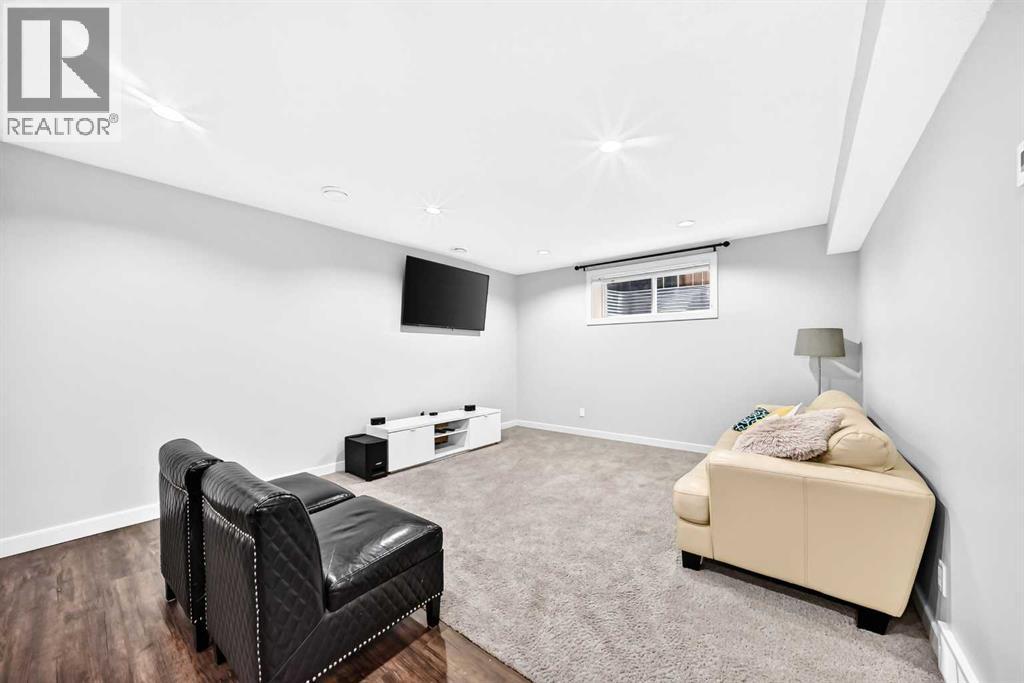 325 Evanspark Gardens Nw Property Photo 35
