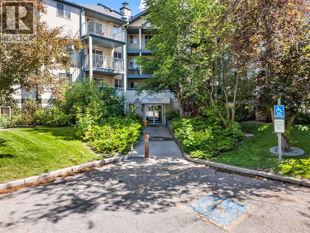 21 Dover Point Southeast