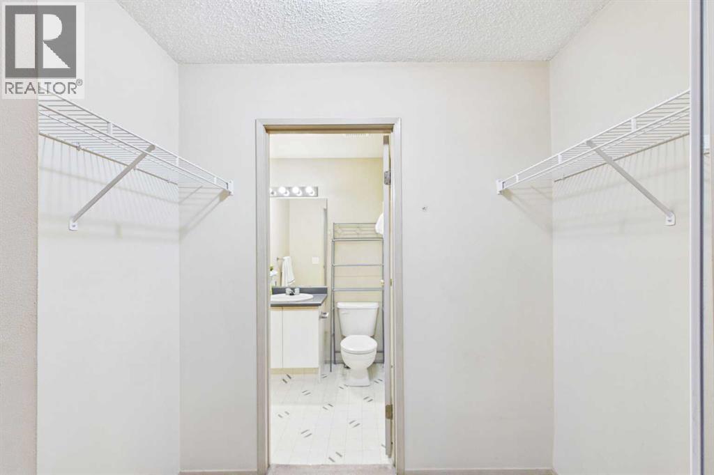 21 Dover Point Southeast Property Photo 18