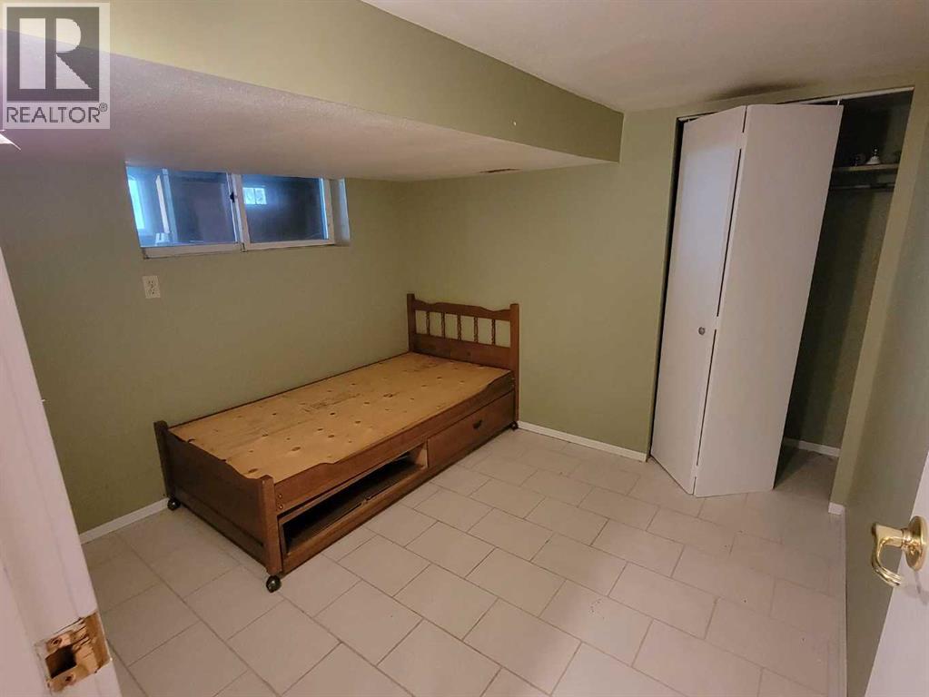 108 2 Avenue W Property Photo 26