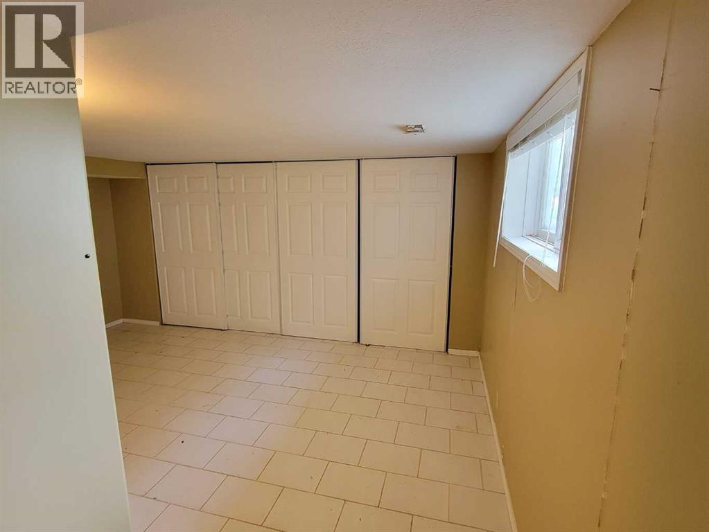 108 2 Avenue W Property Photo 27