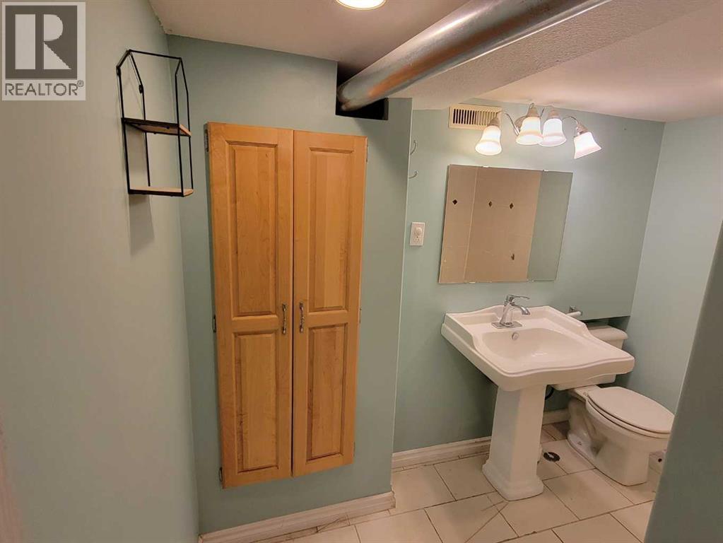 108 2 Avenue W Property Photo 29