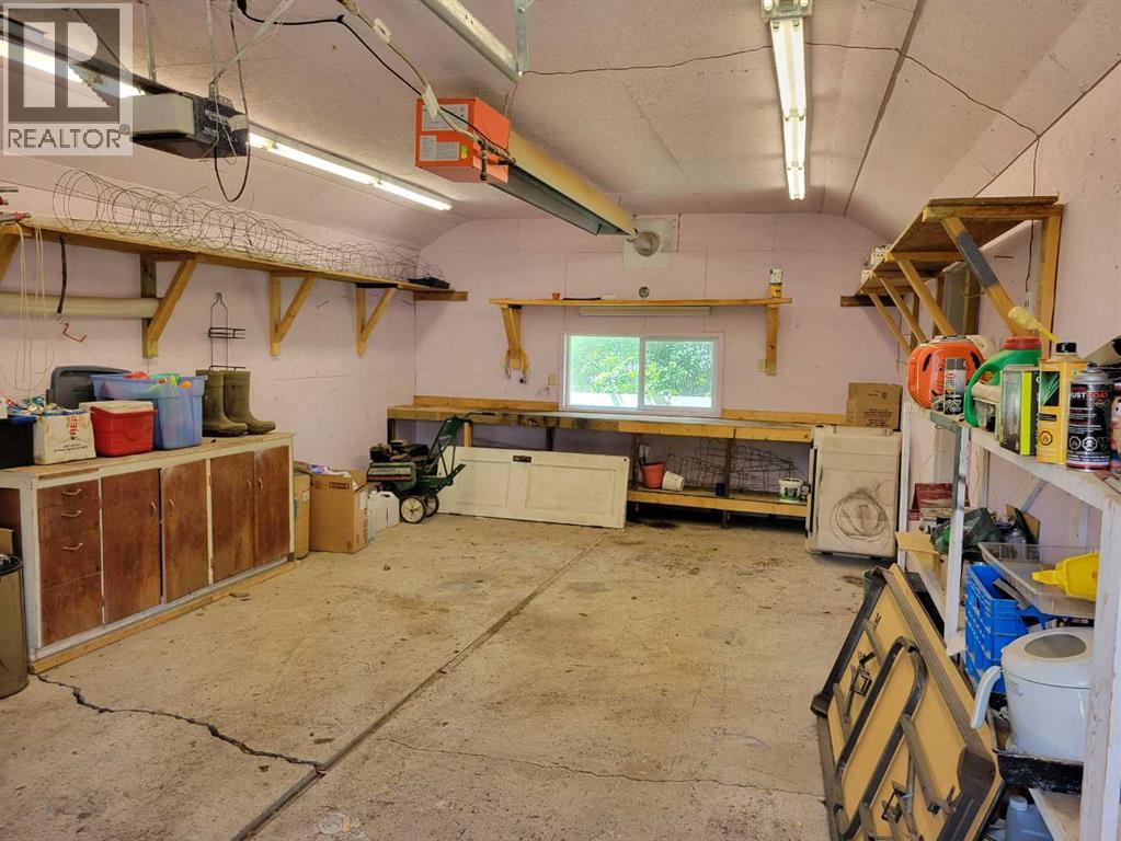 108 2 Avenue W Property Photo 42