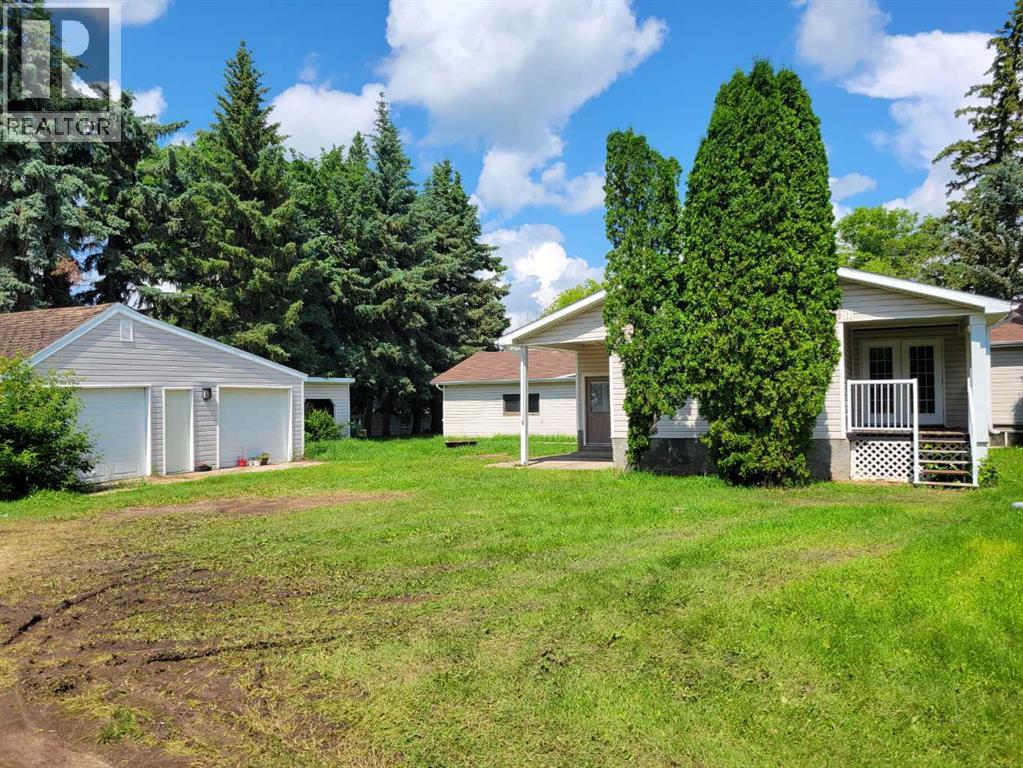 108 2 Avenue W Property Photo 44