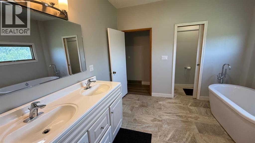 171076 9 Highway Property Photo 16