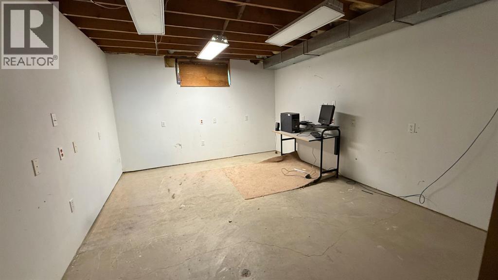 171076 9 Highway Property Photo 28