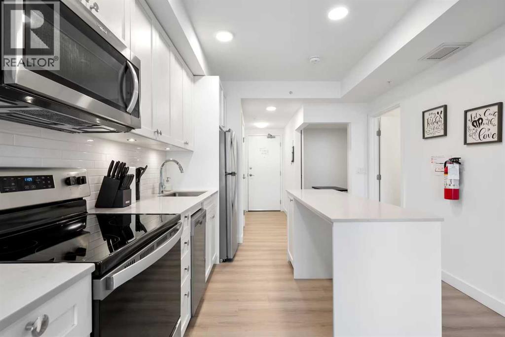 123 4 Street Northeast Property Photo 3