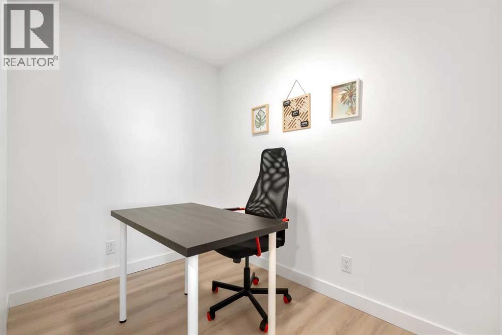 123 4 Street Northeast Property Photo 5