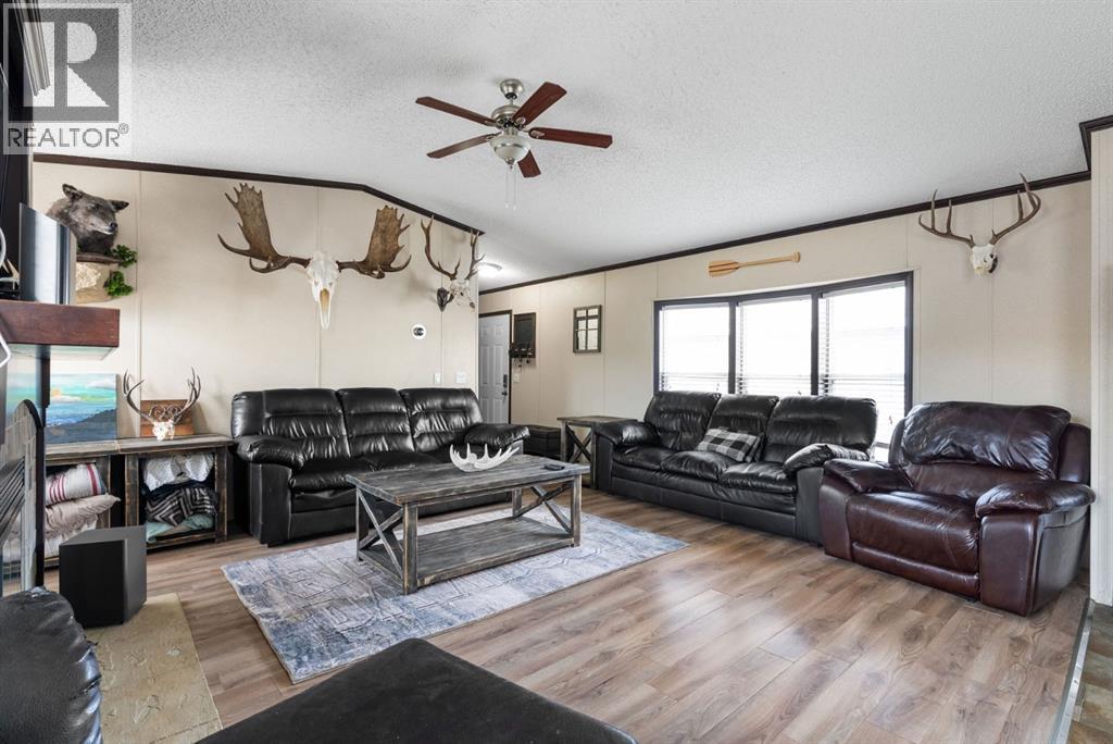 360 Grenfell Crescent Property Photo 5