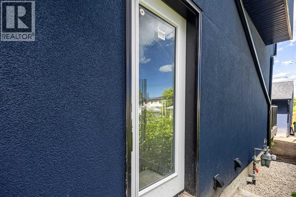 2424 25 Avenue Nw Property Photo 41