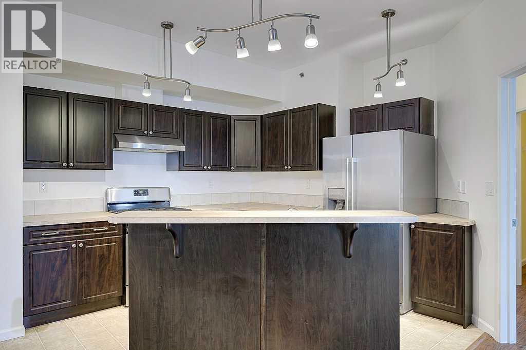 5040 53 Street Property Photo 4