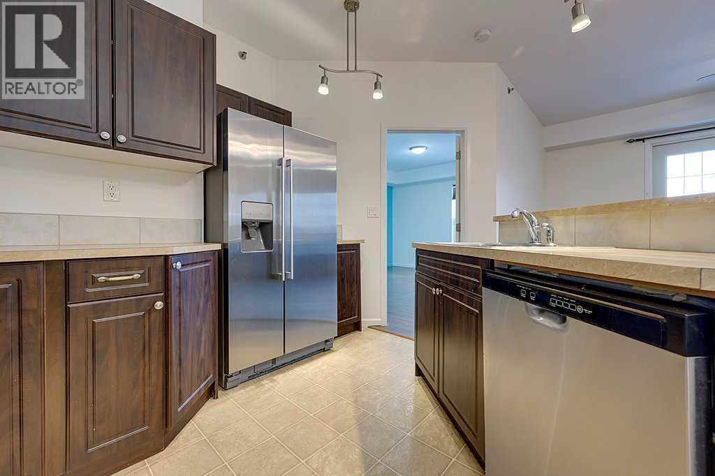 5040 53 Street Property Photo 7