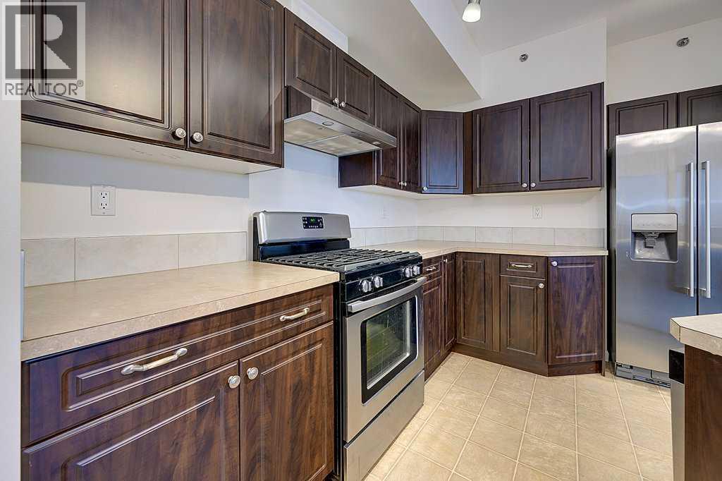 5040 53 Street Property Photo 8