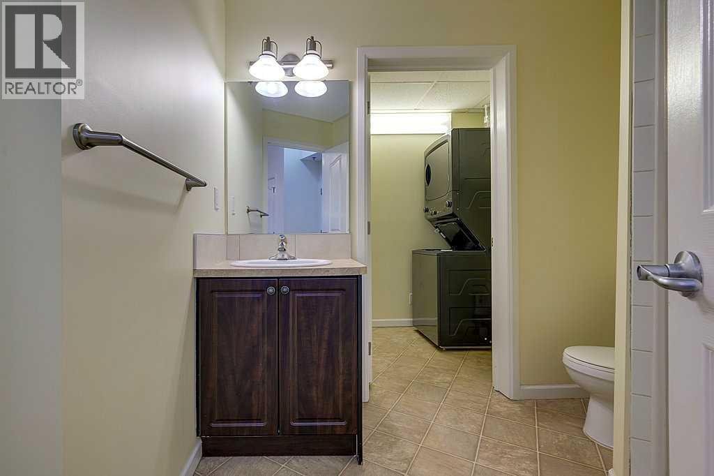 5040 53 Street Property Photo 17
