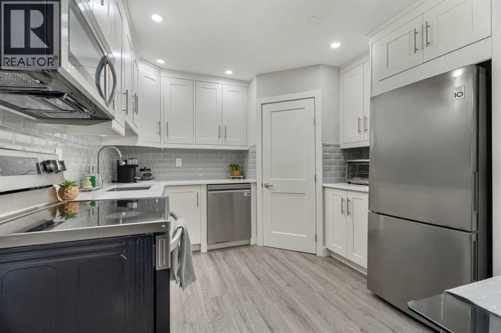 3809 45 Street Southwest Property Photo 6