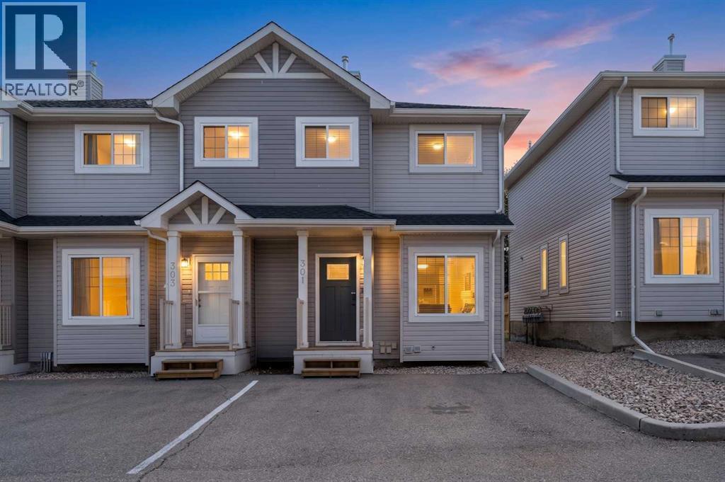 301 Strathaven Mews Property Photo 1