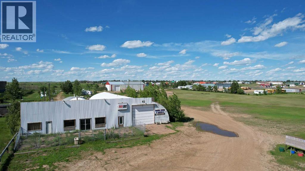 700 9 Highway Property Photo 3