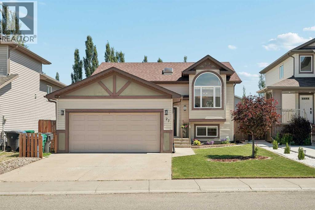 27 Firelight Way W Property Photo 1