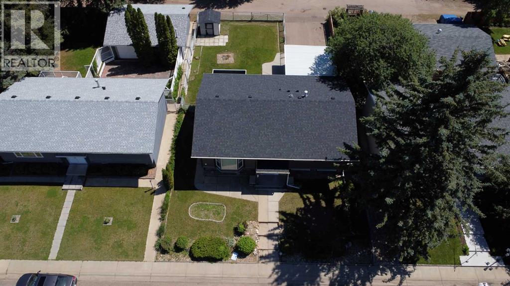 99 Mcnab Park Street E Property Photo 3