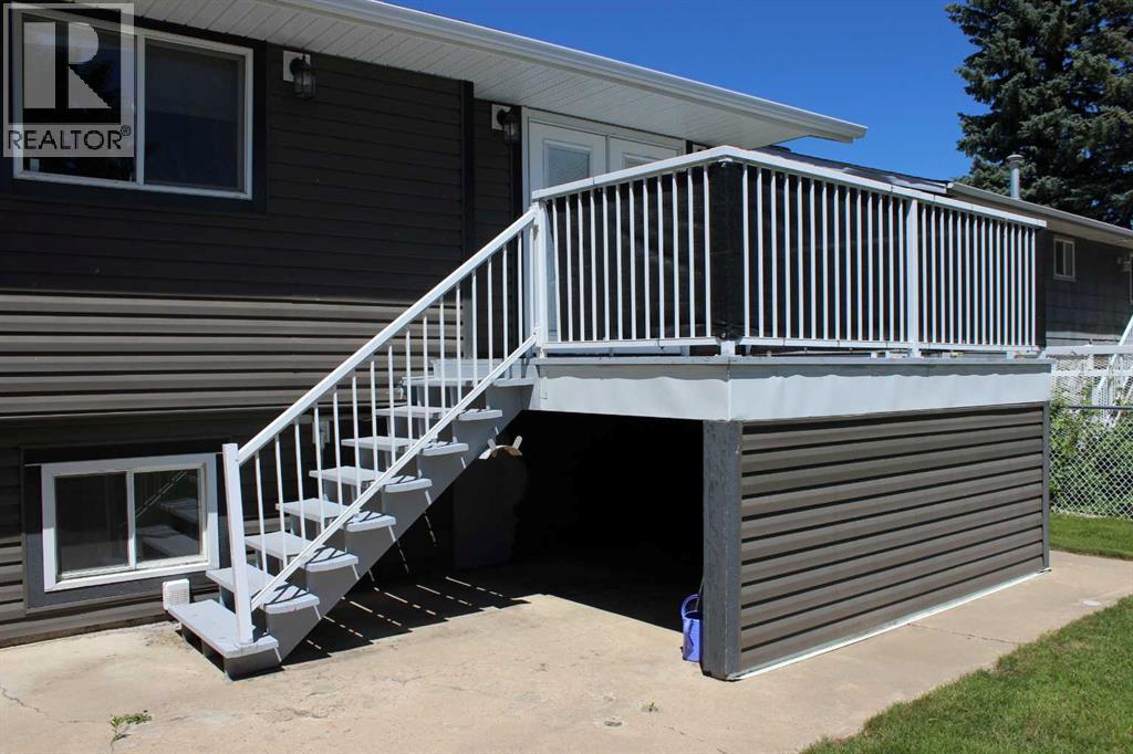 99 Mcnab Park Street E Property Photo 8