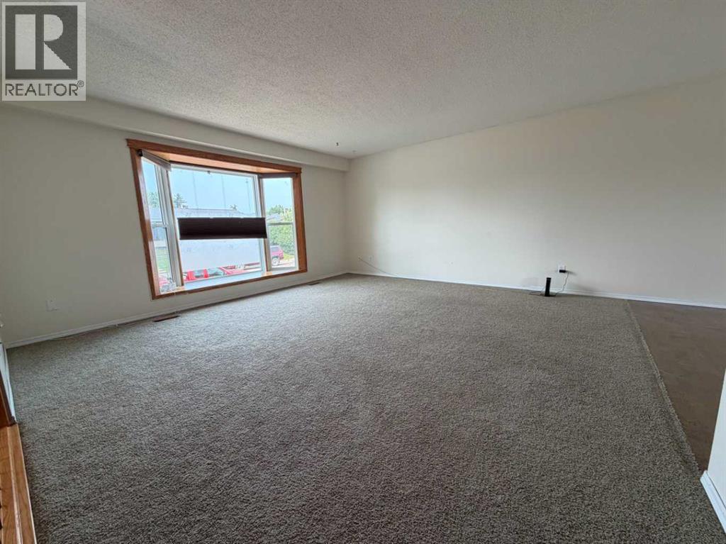 99 Mcnab Park Street E Property Photo 11