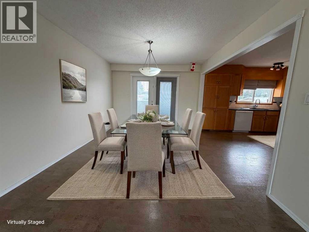 99 Mcnab Park Street E Property Photo 17