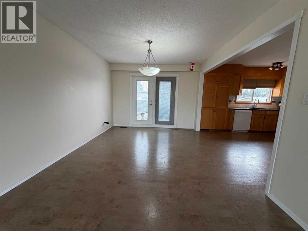 99 Mcnab Park Street E Property Photo 18