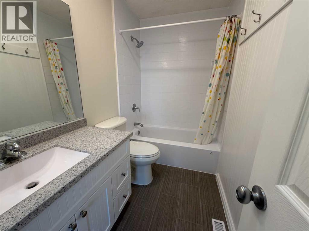 99 Mcnab Park Street E Property Photo 22