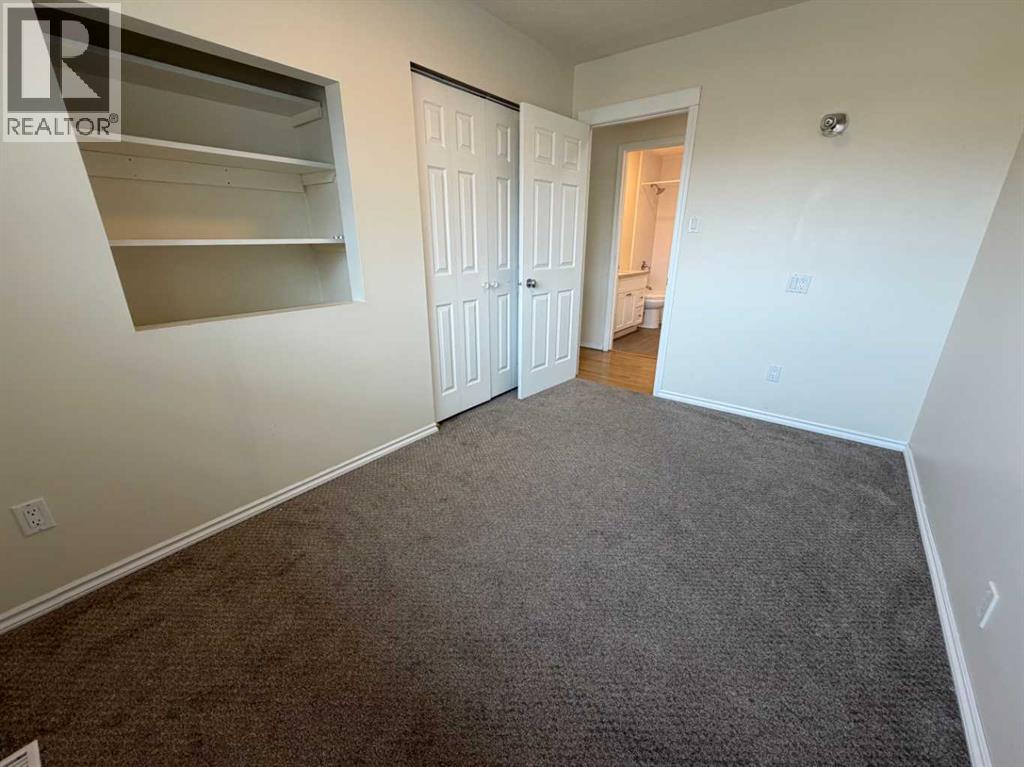 99 Mcnab Park Street E Property Photo 24