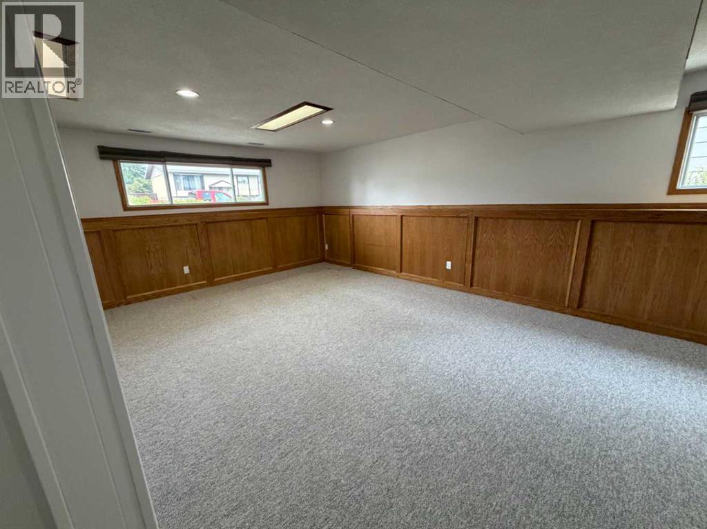 99 Mcnab Park Street E Property Photo 35