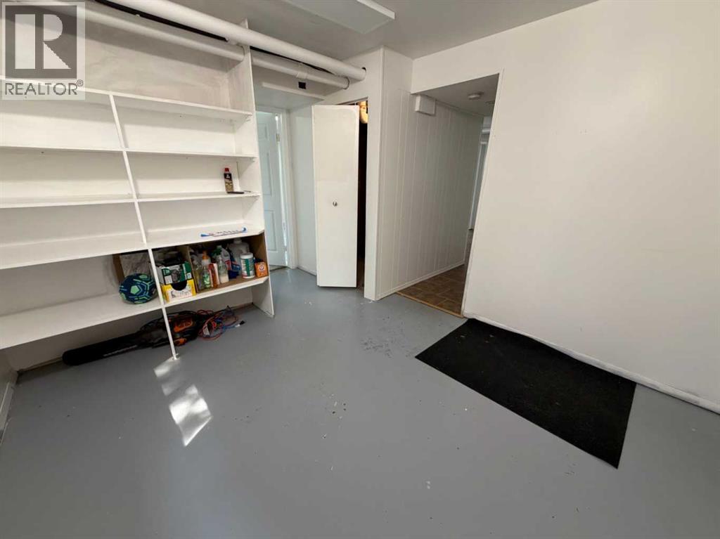 99 Mcnab Park Street E Property Photo 45