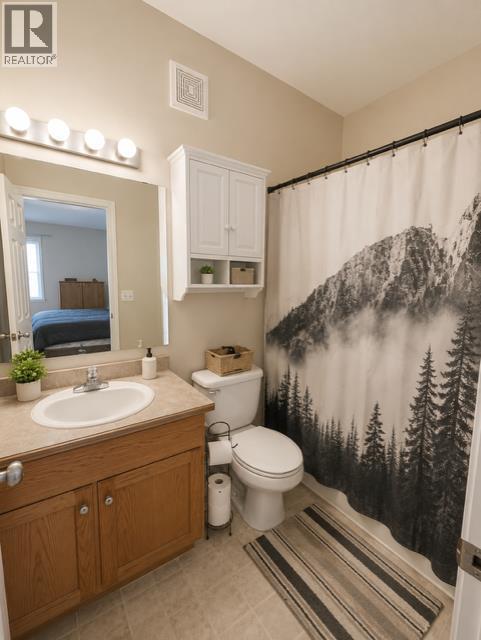 5032 51 A Street Property Photo 7