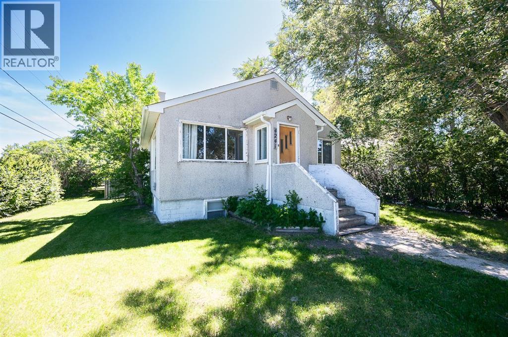 4241 41 Avenue Property Photo 1