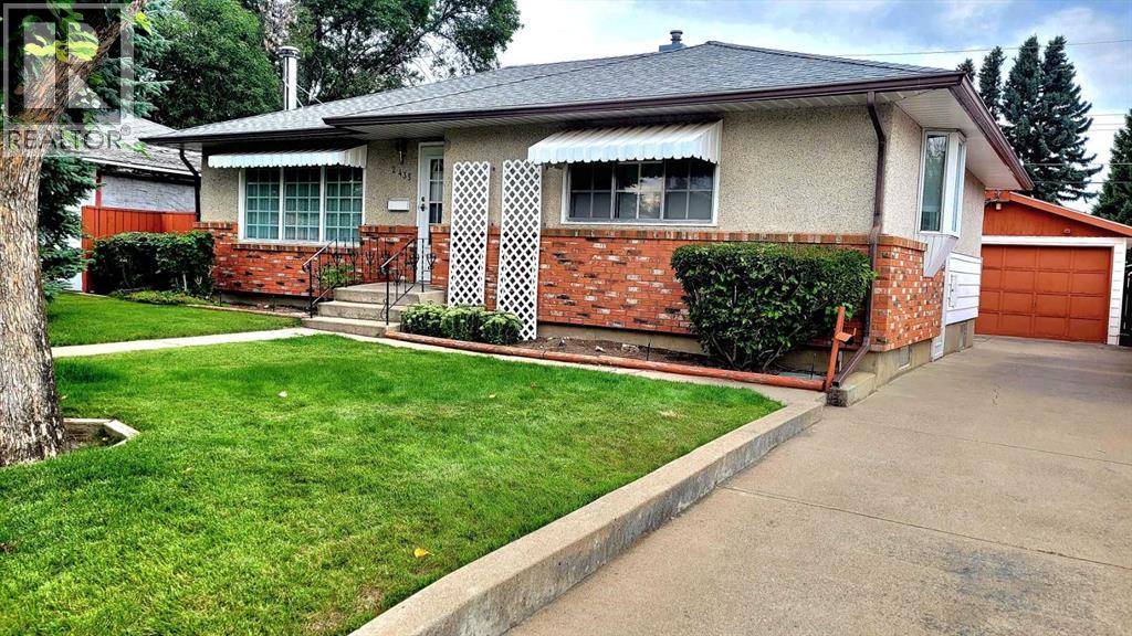 2435 7 Avenue N Property Photo 1