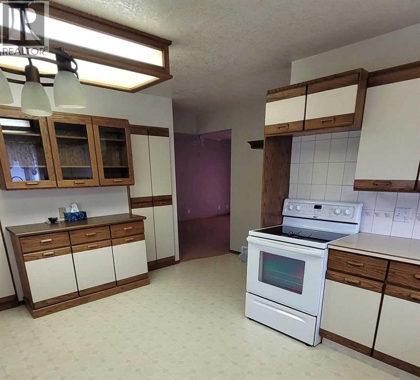 2435 7 Avenue N Property Photo 13